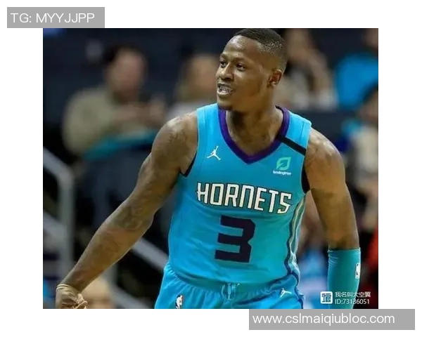 罗齐尔展现夸张腰臀魅力邀网红观战引皮二爷关注