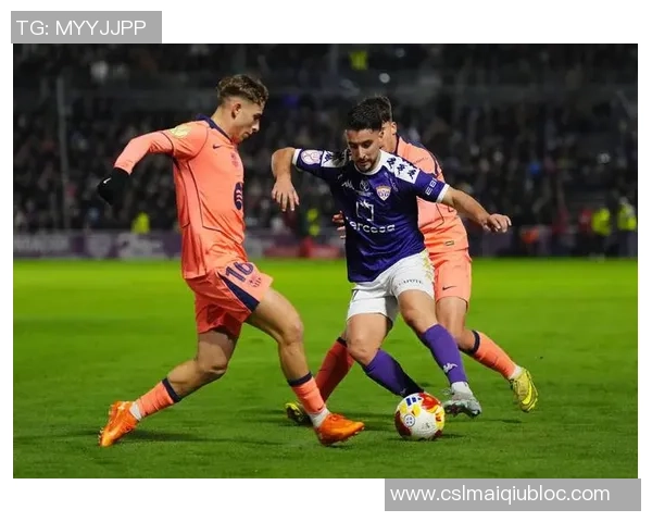 瓜达拉哈拉门将赛前专注研究拉什福德集锦期待精彩对决