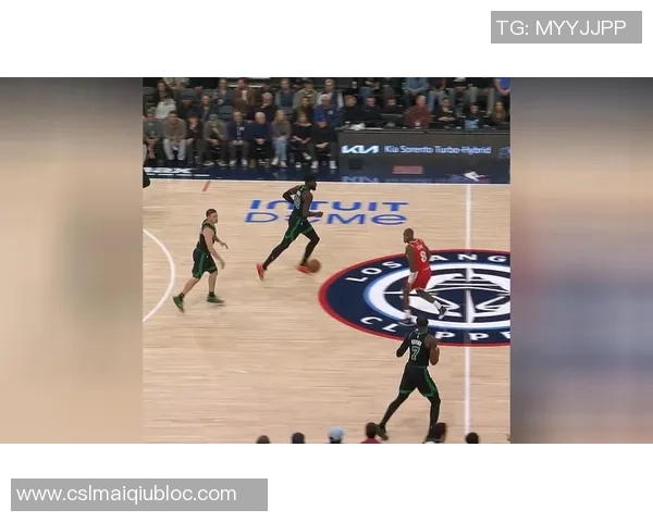 杰伦布朗首节狂砍16分全场19中13砍下32分引领球队胜利