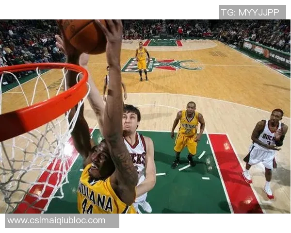 警察拦停步行者卡姆琼斯未停车逃逸引发追逐最终被捕